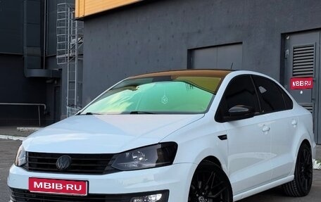 Volkswagen Polo VI (EU Market), 2018 год, 1 300 000 рублей, 1 фотография