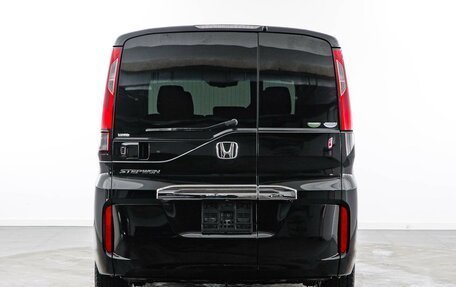 Honda Stepwgn IV, 2019 год, 1 998 055 рублей, 4 фотография