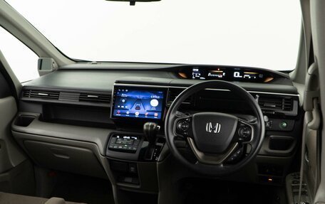 Honda Stepwgn IV, 2019 год, 1 998 055 рублей, 6 фотография