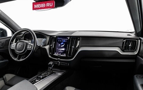 Volvo XC60 II, 2021 год, 4 500 000 рублей, 11 фотография