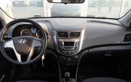 Hyundai Solaris II рестайлинг, 2016 год, 1 300 000 рублей, 11 фотография