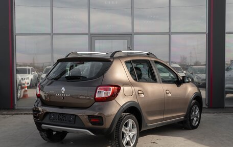 Renault Sandero II рестайлинг, 2019 год, 1 065 000 рублей, 2 фотография