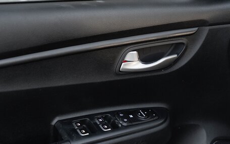 KIA Rio IV, 2017 год, 1 140 000 рублей, 18 фотография