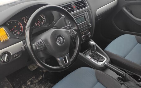 Volkswagen Jetta VI, 2013 год, 829 000 рублей, 18 фотография