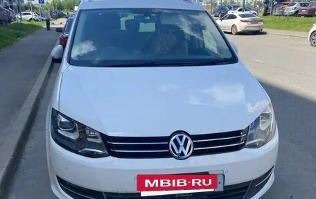 Volkswagen Sharan II, 2013 год, 1 500 000 рублей, 3 фотография