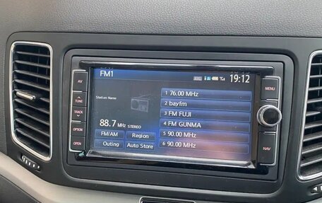 Volkswagen Sharan II, 2013 год, 1 500 000 рублей, 17 фотография