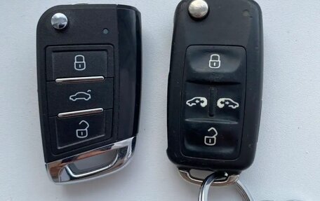 Volkswagen Sharan II, 2013 год, 1 500 000 рублей, 19 фотография