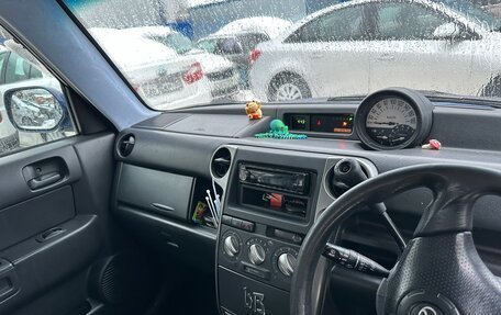 Toyota bB I рестайлинг, 2001 год, 400 000 рублей, 8 фотография