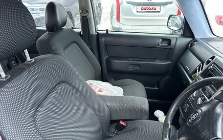 Toyota bB I рестайлинг, 2001 год, 400 000 рублей, 10 фотография