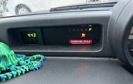 Toyota bB I рестайлинг, 2001 год, 400 000 рублей, 9 фотография