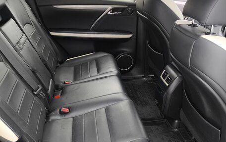 Lexus RX IV рестайлинг, 2019 год, 5 000 000 рублей, 9 фотография