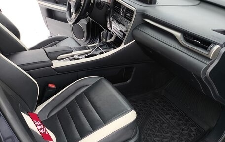 Lexus RX IV рестайлинг, 2019 год, 5 000 000 рублей, 11 фотография