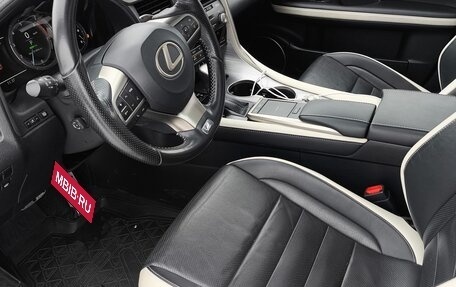 Lexus RX IV рестайлинг, 2019 год, 5 000 000 рублей, 12 фотография
