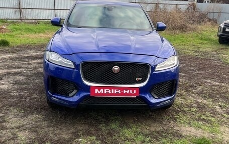 Jaguar F-Pace, 2016 год, 1 777 777 рублей, 3 фотография