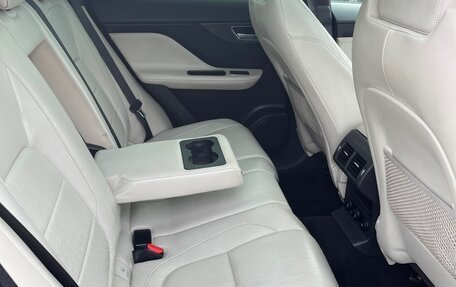 Jaguar F-Pace, 2016 год, 1 777 777 рублей, 16 фотография