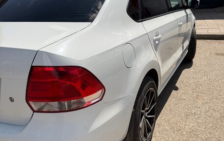 Volkswagen Polo VI (EU Market), 2013 год, 700 000 рублей, 2 фотография