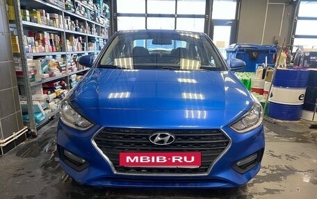 Hyundai Solaris II рестайлинг, 2019 год, 900 000 рублей, 2 фотография