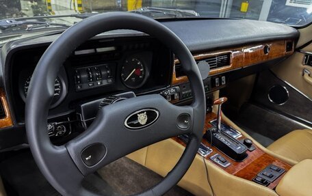 Jaguar XJS Series 1, 1988 год, 15 000 000 рублей, 15 фотография