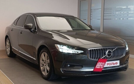 Volvo S90 II рестайлинг, 2021 год, 3 690 000 рублей, 2 фотография