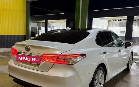 Toyota Camry, 2018 год, 2 970 000 рублей, 4 фотография