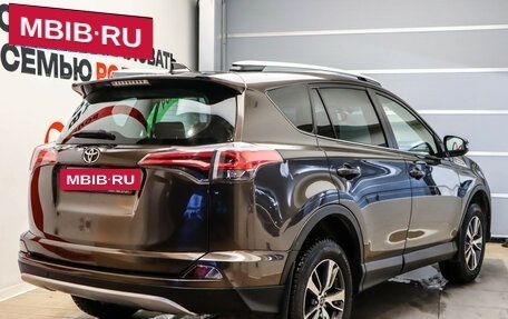 Toyota RAV4, 2019 год, 2 550 000 рублей, 4 фотография