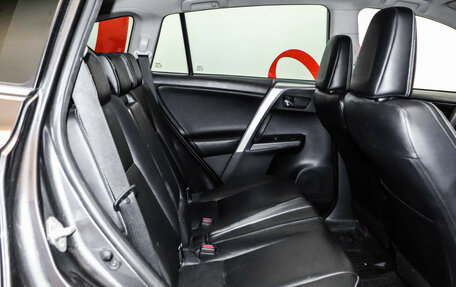 Toyota RAV4, 2019 год, 2 550 000 рублей, 18 фотография