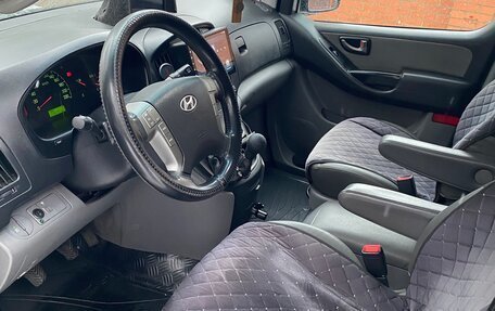 Hyundai Grand Starex Grand Starex I рестайлинг 2, 2011 год, 1 570 000 рублей, 11 фотография