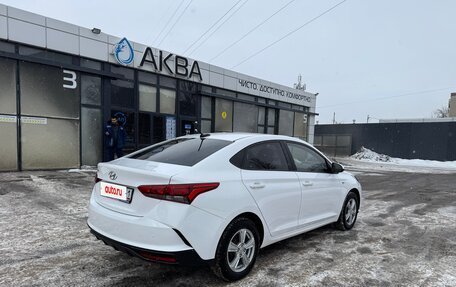 Hyundai Solaris II рестайлинг, 2021 год, 1 635 000 рублей, 4 фотография