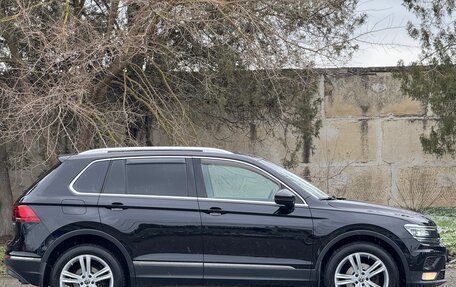 Volkswagen Tiguan II, 2017 год, 2 620 000 рублей, 9 фотография