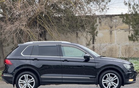 Volkswagen Tiguan II, 2017 год, 2 620 000 рублей, 13 фотография