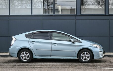 Toyota Prius, 2014 год, 1 099 000 рублей, 5 фотография