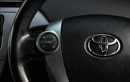 Toyota Prius, 2014 год, 1 099 000 рублей, 14 фотография