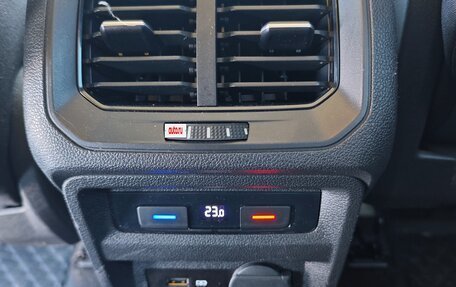 Volkswagen Tiguan II, 2019 год, 2 090 000 рублей, 16 фотография