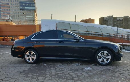 Mercedes-Benz E-Класс, 2020 год, 3 250 000 рублей, 5 фотография