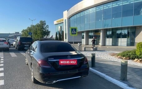 Mercedes-Benz E-Класс, 2020 год, 3 250 000 рублей, 10 фотография