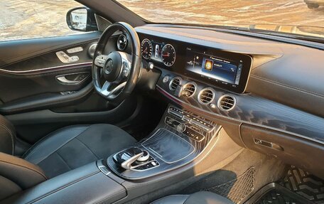 Mercedes-Benz E-Класс, 2020 год, 3 250 000 рублей, 18 фотография