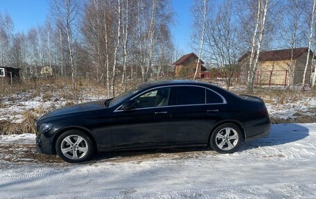 Mercedes-Benz E-Класс, 2020 год, 3 250 000 рублей, 25 фотография