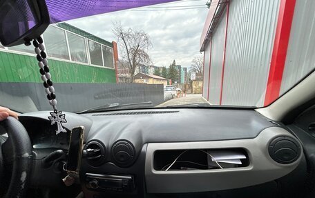 Renault Logan I, 2013 год, 280 000 рублей, 3 фотография