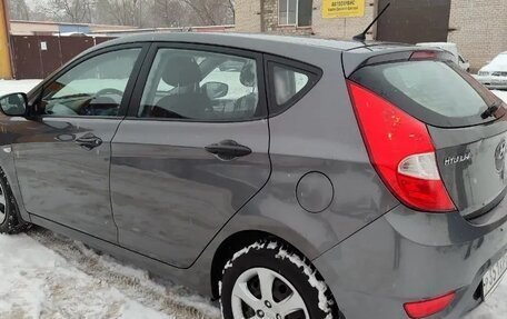 Hyundai Solaris II рестайлинг, 2012 год, 880 000 рублей, 2 фотография