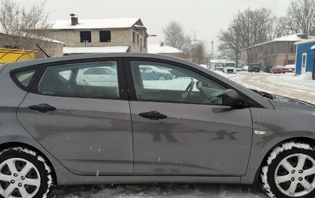 Hyundai Solaris II рестайлинг, 2012 год, 880 000 рублей, 5 фотография