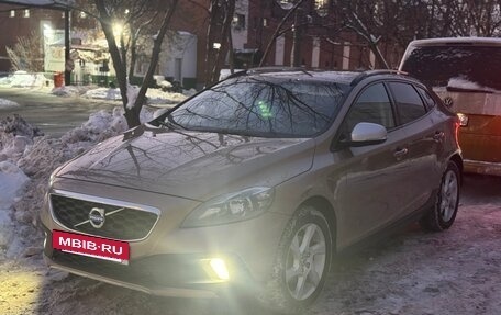 Volvo V40 Cross Country I, 2014 год, 1 195 000 рублей, 3 фотография