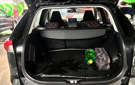 Toyota RAV4, 2021 год, 3 650 000 рублей, 10 фотография