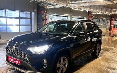 Toyota RAV4, 2021 год, 3 650 000 рублей, 1 фотография