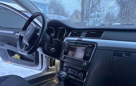 Skoda Superb III рестайлинг, 2013 год, 1 100 000 рублей, 24 фотография