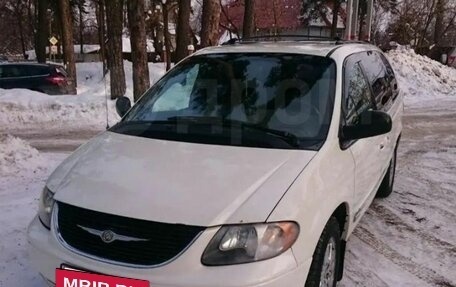 Chrysler Town & Country IV, 2002 год, 380 000 рублей, 4 фотография