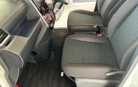 Toyota Roomy I, 2022 год, 979 099 рублей, 24 фотография