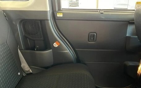 Toyota Roomy I, 2022 год, 979 099 рублей, 29 фотография