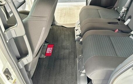 Toyota Roomy I, 2022 год, 979 099 рублей, 22 фотография