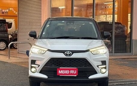 Toyota Raize I, 2023 год, 1 399 099 рублей, 3 фотография