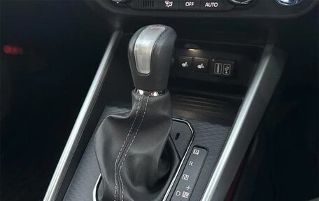 Toyota Raize I, 2023 год, 1 399 099 рублей, 18 фотография